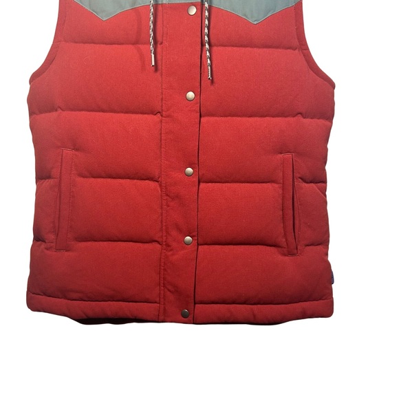 NWT Patagonia Bivy Down Hooded Vest Drumfire Red Women’s SZ M Mushroom Lining - Picture 3 of 11